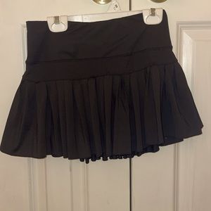 Gold Hinge tennis skirt - Size Small
